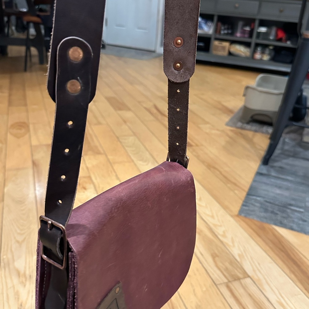 Bergamot+Amor The Craftsbury Common Burgundy Leather Saddle Bag - Picture 6 of 16